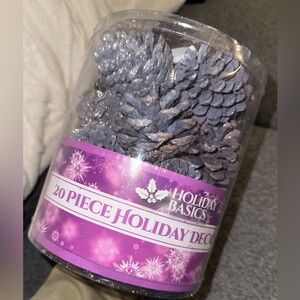 *NEW* 20pc Sparkle Pine Cone Decor